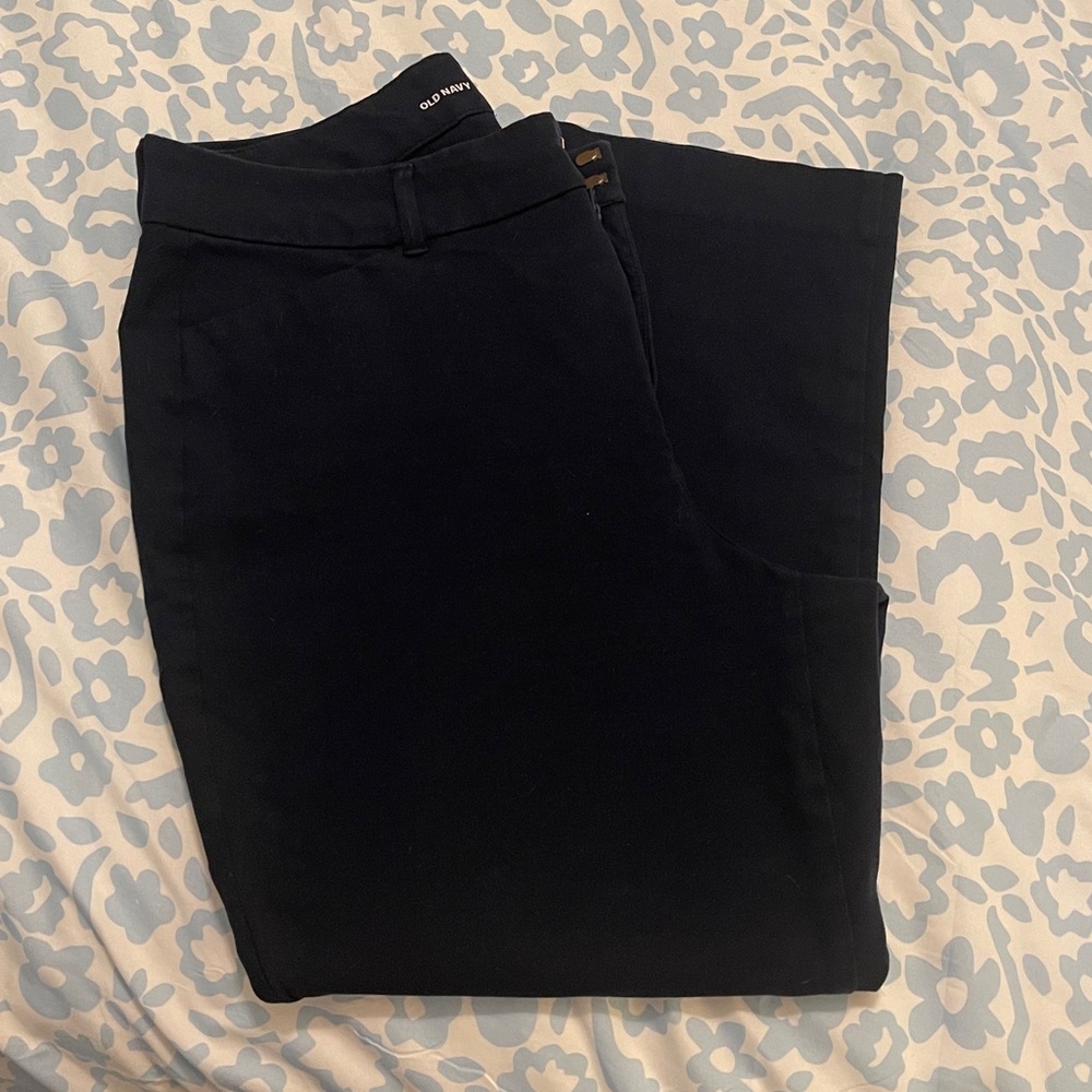 Old Navy High-Rise Pixie Pants in Dark Blue